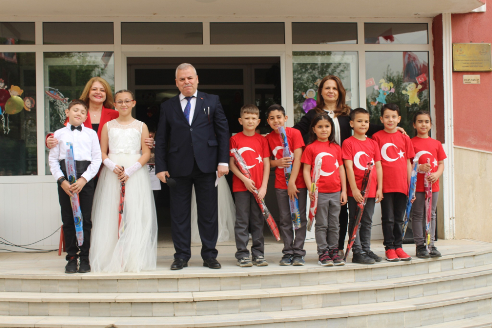 Mustafa Dalcalı İlkokulu 23 Nisan Kutlaması