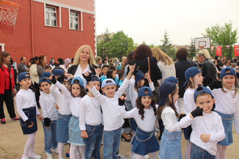Mustafa Dalcalı İlkokulu 23 Nisan Kutlaması