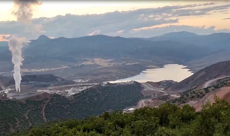 Erzincan'da Maden Faciası: 9 İşçiye Ulaşılamıyor!