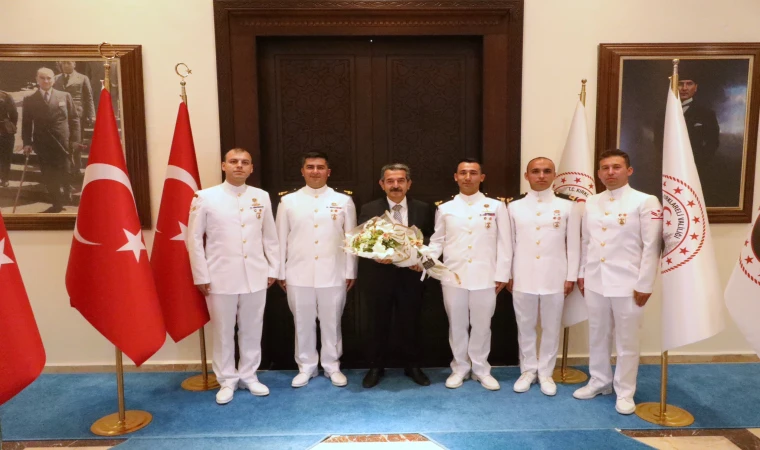 Sahil Güvenlik Komutanlığının 42. Kuruluş yıl dönümü münasebetiyle Vali Birol Ekici’ye ziyaret…