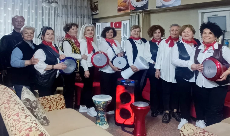 Kırklareli'nin Ritimle Yükselen Sesi: Hür Kadınlar Ritim 39 Grubu Edirne'de Göz Doldurdu