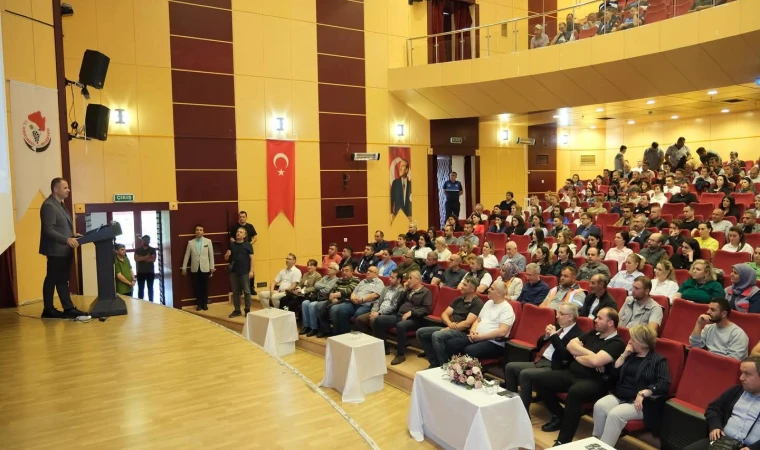 Kamu Yönetiminde Etik Davranış" konulu eğitimi