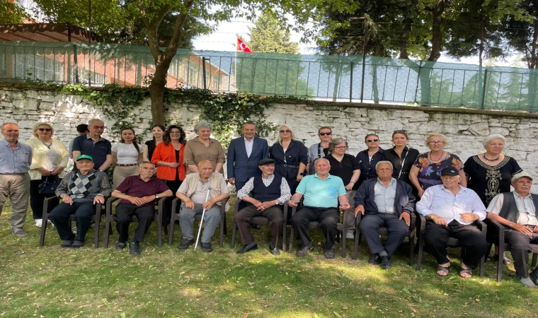 Türk Anneler Derneği’nden Kırklareli’de Bir İlk: Huzurevinde Babalar Günü Kutlaması