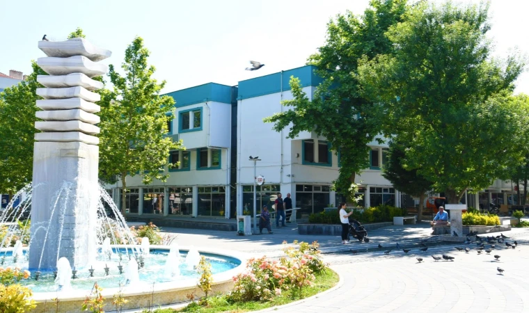 Lüleburgaz Belediyesi eski hizmet binası yıkılıyor