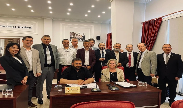 YÜCE CHP BELEDİYE MECLİS GRUP SÖZCÜSÜ OLDU