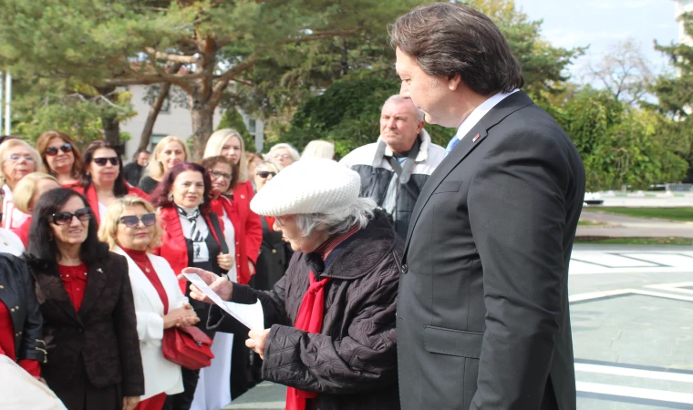 91 Yaşında Bir Cumhuriyet Çınarı: Binnaz Töge