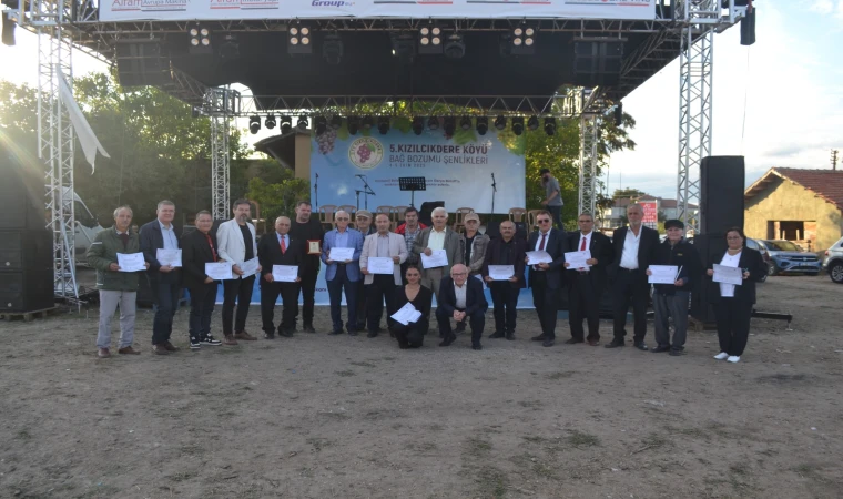 KIRKSEDER KIZILCIKDERE BAĞ BOZUMU ŞENLİKLERİNDE COŞTU, COŞTURDU!