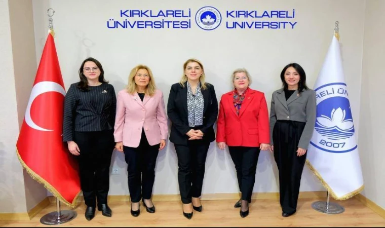 Belediye Kadın Meclis Üyelerinden Rektör Prof. Dr. Rengin Ak'a Nezaket Ziyareti