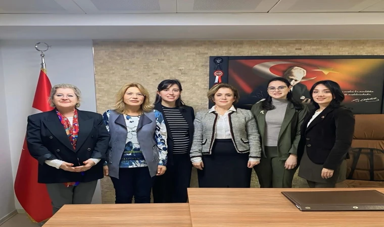 Kırklareli Nüfus ve Vatandaşlık İl Müdürü Sayın Serpil Dursun Ünsal, Kadın Meclis Üyeleri heyetini makamında ağırladı.
