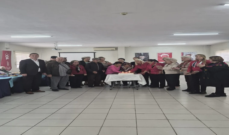 Türk Anneler Derneği’nden Huzurevi Sakinlerine Anlamlı Yeni Yıl Ziyareti