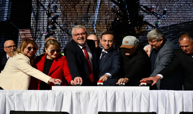 ‘Katlı Otopark ve Belediye Hizmet Ofisleri’ projesinde temel atıldı