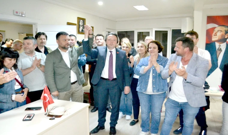 ATAMAN'DAN CHP'YE DESTEK ZİYARETİ