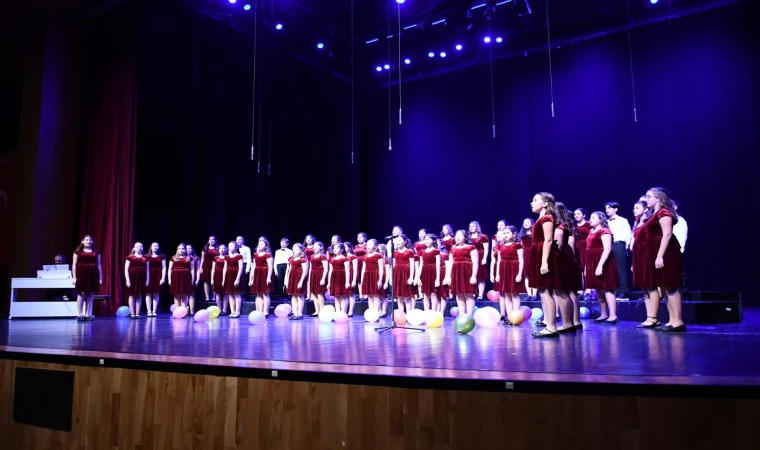 Lüleburgaz Belediyesi Çoksesli Çocuk Korosu’na ödül