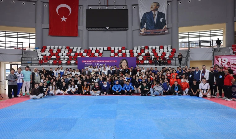 YAMANER SPOR KULÜBÜ TAEKWONDO EKİBİ TEKGENÇFEST’TE GÖZ DOLDURDU