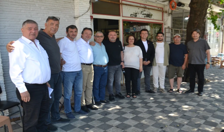 CHP Heyetinden Hikmet Ay’a Tebrik Ziyareti