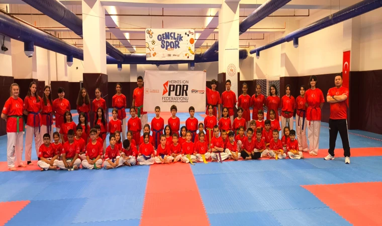 GENÇLİK VE SPOR FESTİVALLERİ KAPSAMINDA TAEKWONDO ETKİNLİĞİ DÜZENLENDİ