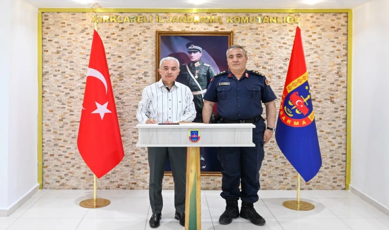 Kırklareli Valisi Uğur Turan, Kırklareli İl Jandarma Komutanı J. Kd. Alb. Yusuf Eskitürk’ü ziyaret etti…