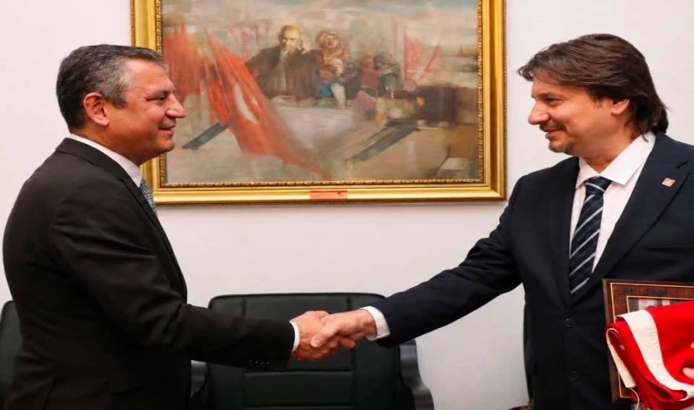 Akademisyen Ali Çakır CHP'den İstifa Ederek Yeni Parti Hareketine Katıldı
