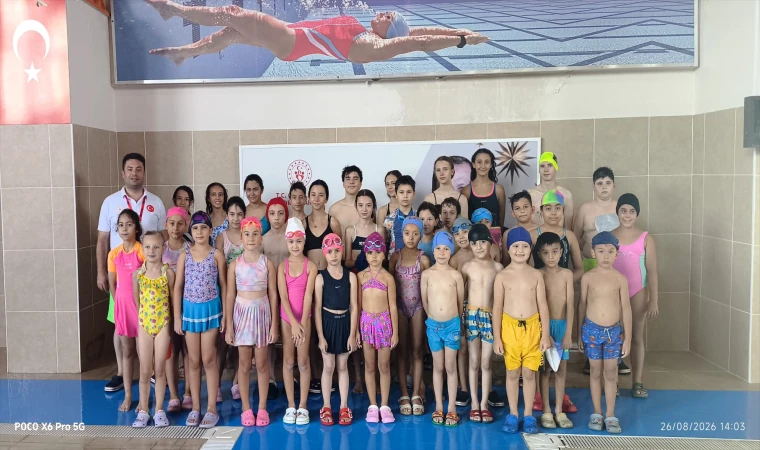 TAEKWONDO SPORCULARI YÜZME ETKİNLİĞİNDE BULUŞTU