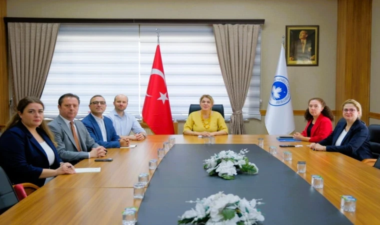 “Sanayicilerimiz ile Kırklareli Üniversitesi arasındaki iş birliğinin geliştirilmesini büyük önem veriyoruz”