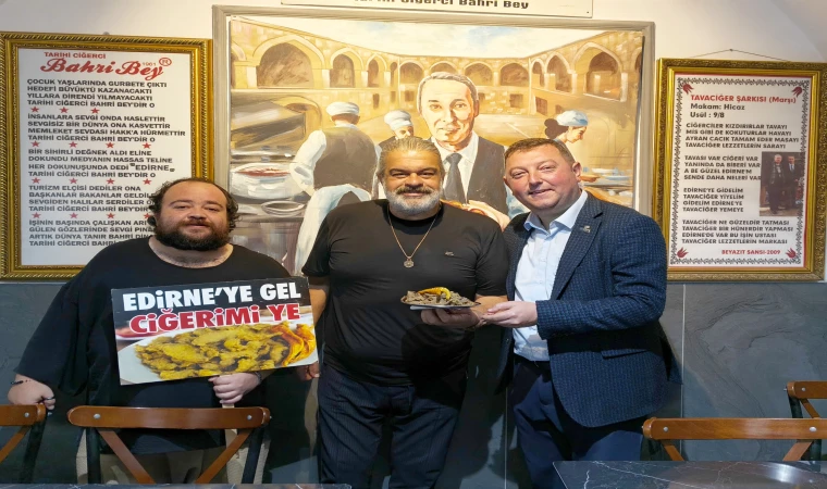 ÜNLÜ OYUNCU ŞEVKİ ÖZCAN’A TAVA CİĞER İKRAMI