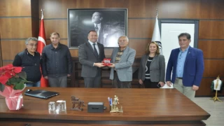 TÜM EMEKLİ SEN'DEN BARO BAŞKANINA ZİYARET