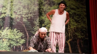 Piknik Sepeti oyununda, seyirciler salona sığmadı