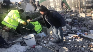 Selçuk 10 Kişilik Ekiple Deprem Bölgesinde