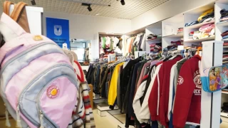 Sevgi Mağazası depremzedelerin yanında