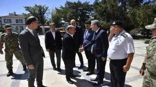 "İçişleri Bakan Yardımcısı Edirne Valiliğinde Göç ve Güvenlik Toplantısına Başkanlık Etti"