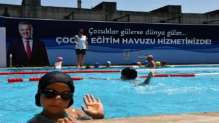 LÜLEBURGAZ'DA ÇOCUKLARA YÜZME EĞİTİMİ