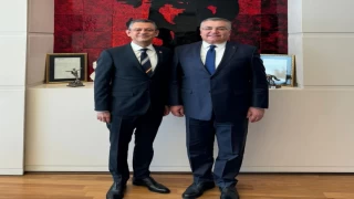 BAŞKAN KESİMOĞLU'NDAN, CHP GENEL BAŞKANI ÖZEL'E ZİYARET