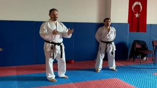 KARATECİLERDEN ORTAK ANTREMAN