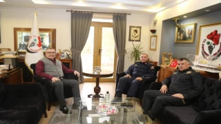 KESİMOĞLU'NA PROTOKOLDEN "GEÇMİŞ OLSUN " ZİYARETİ