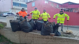 Kırklareli Belediyesi ekipleri, her gün sokaklarda