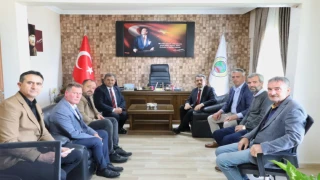 Vali Ekici, İnece Belediye Başkanı İlhan Arı’ya iade-i ziyarette bulundu.