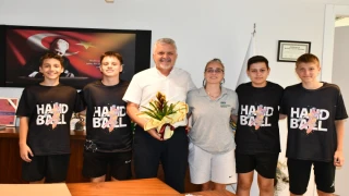 Gerenli milli davet alan sporcularla buluştu