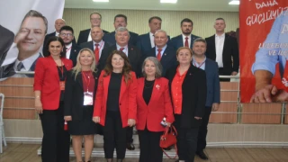 CHP’DE ALİ CAN BAŞKAN GÜVEN TAZELEDİ