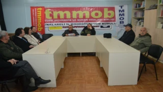 ABD’nin Venezuela’ya Yönelik Emperyalist Saldırılarını ve Hukuk Tanımazlığını Kınıyoruz