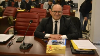 ŞİŞMANOĞLU YENİDEN CHP BELEDİYE MECLİS GRUP SÖZCÜSÜ OLDU.