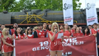 CHP ÜNİVERSİTE GENÇLİĞİNDEN "GENÇLİK KORTEJİ"