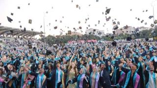 Kırklareli Üniversitesi’nde Mezuniyet Coşkusu: 3 Bin Öğrenci Kep Attı