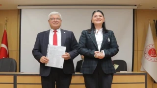 CHP Edirne İl Başkanı Balkanlı'dan Fatma Aksal'a Yanıt: "Başkanımızın Önceliği Parti Değiştirmek Değil, Edirne'ye Hizmet Etmektir"