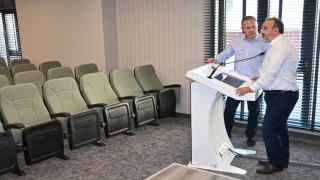 Şahin, Kırklareli TSO’nun “Çok Amaçlı Konferans Salonu”nu Gezdi